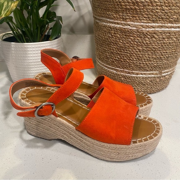 *SOLD* Universal Thread Women’s Platform Sandals Burnt Orange Women’s 7 - Picture 3 of 7